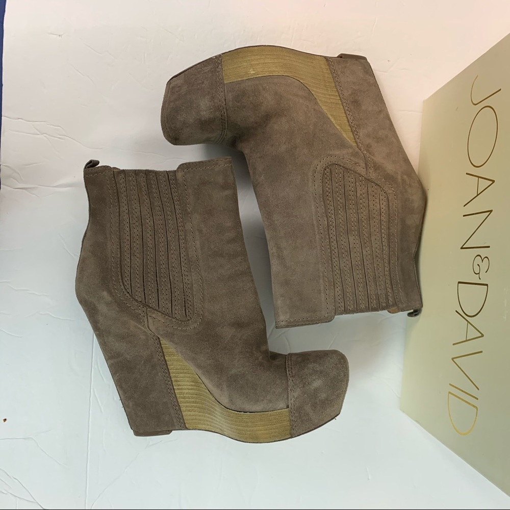 JOAN & DAVID Suede Wedge Dayvonna